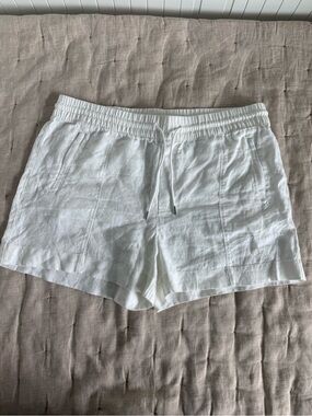 Athleta Retreat Linen Shorts in White Size 16
